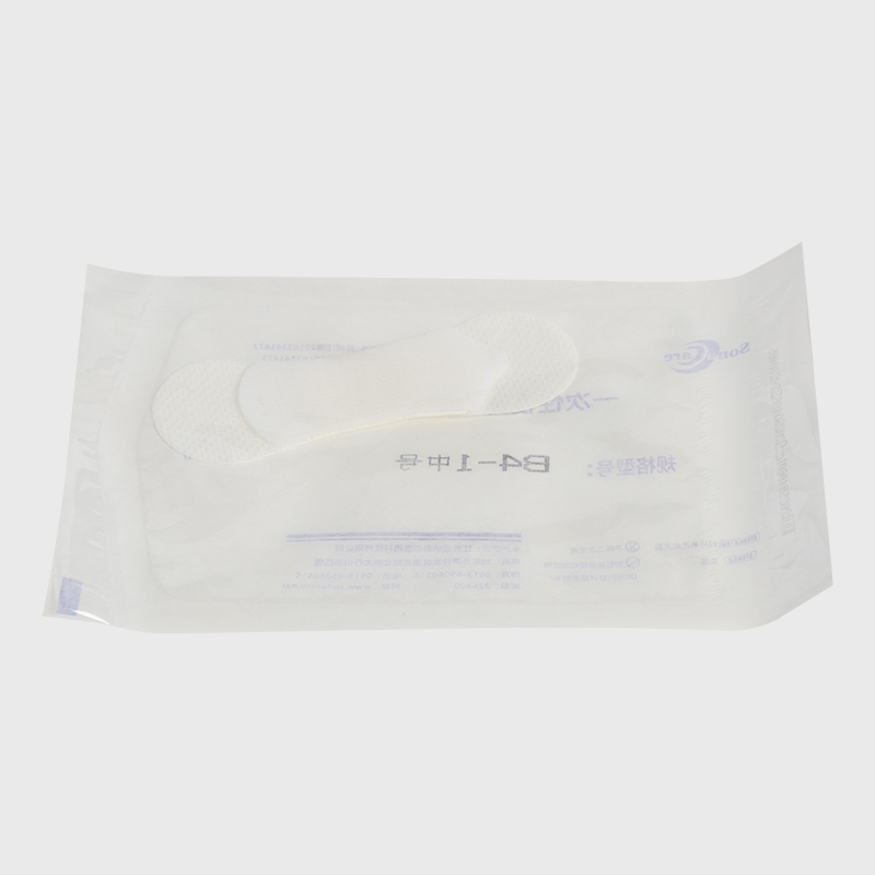 Medicazione per il fissaggio del catetere